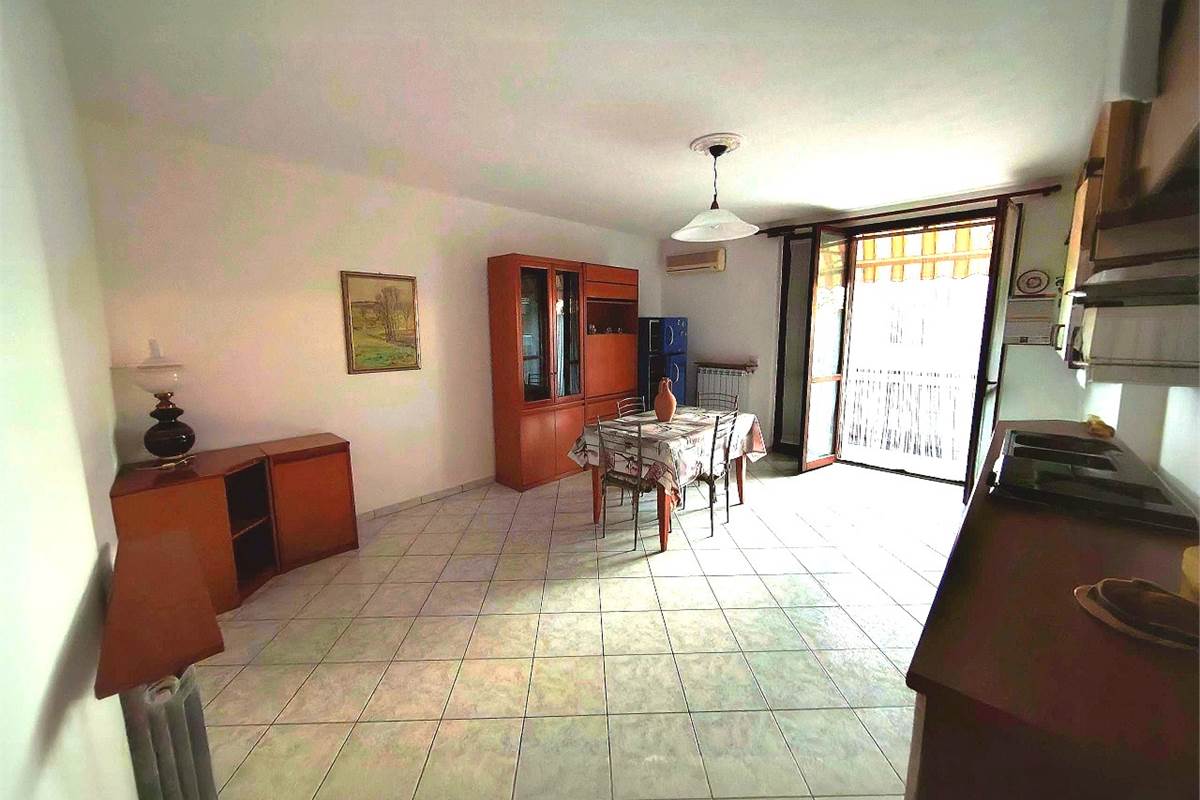 Bilocale con balcone e box triplo