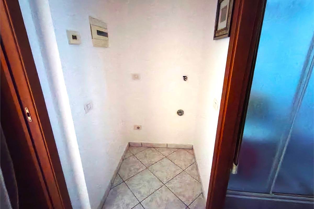 Bilocale con balcone e box triplo