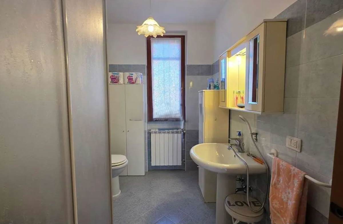 Bilocale con balcone e box triplo