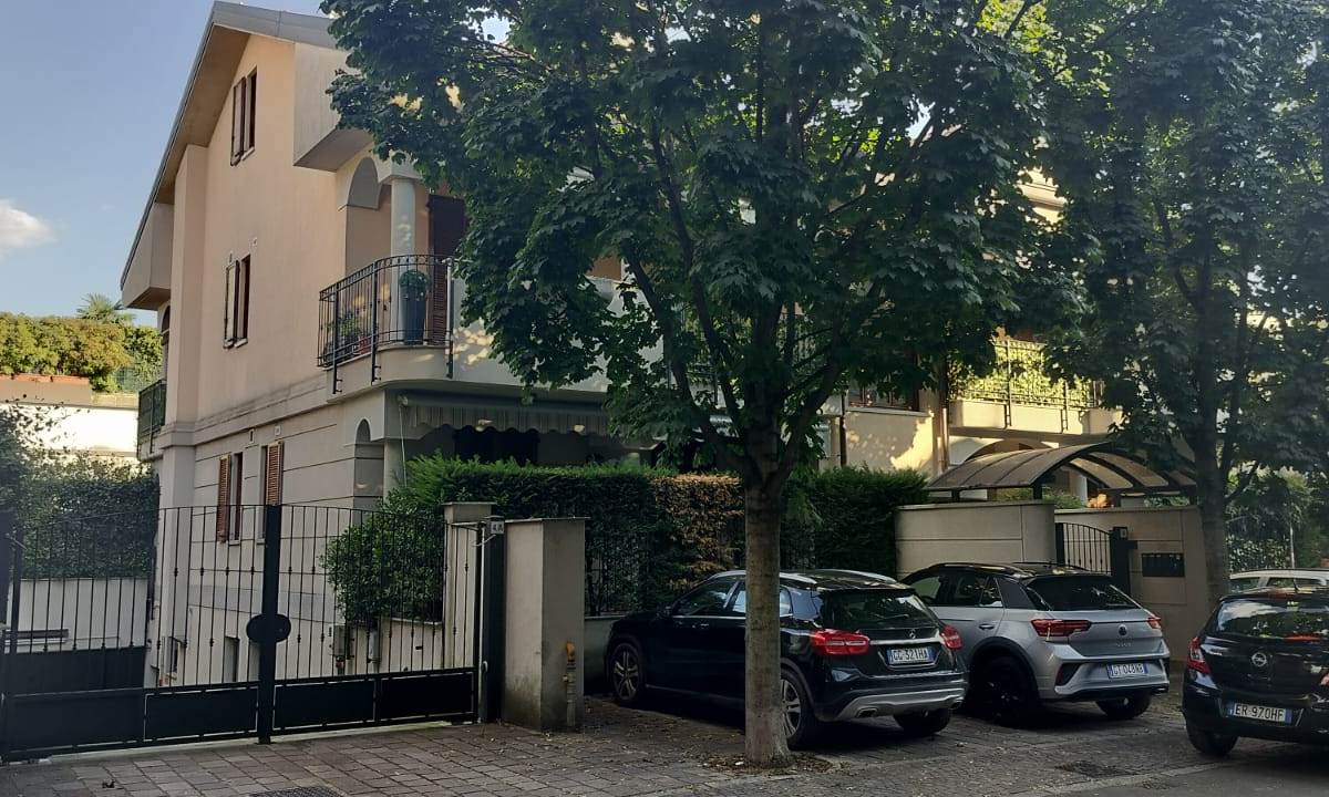 4 o più locali In Vendita a Seveso