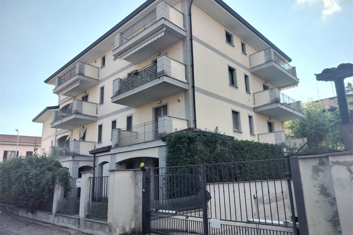 4 o più locali In Vendita a Seveso