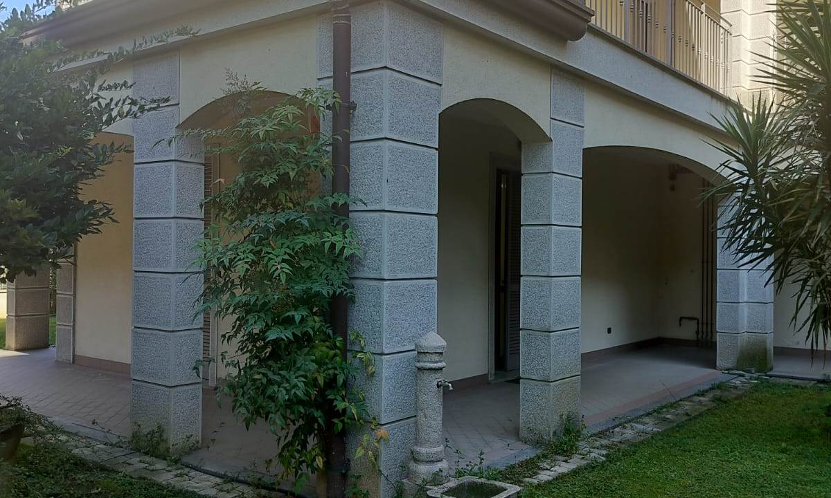 4 o più locali In Vendita a Seveso