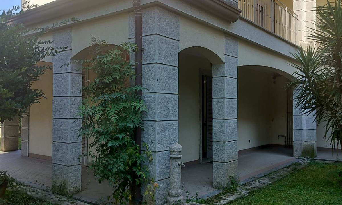 4 o più locali In Vendita a Seveso