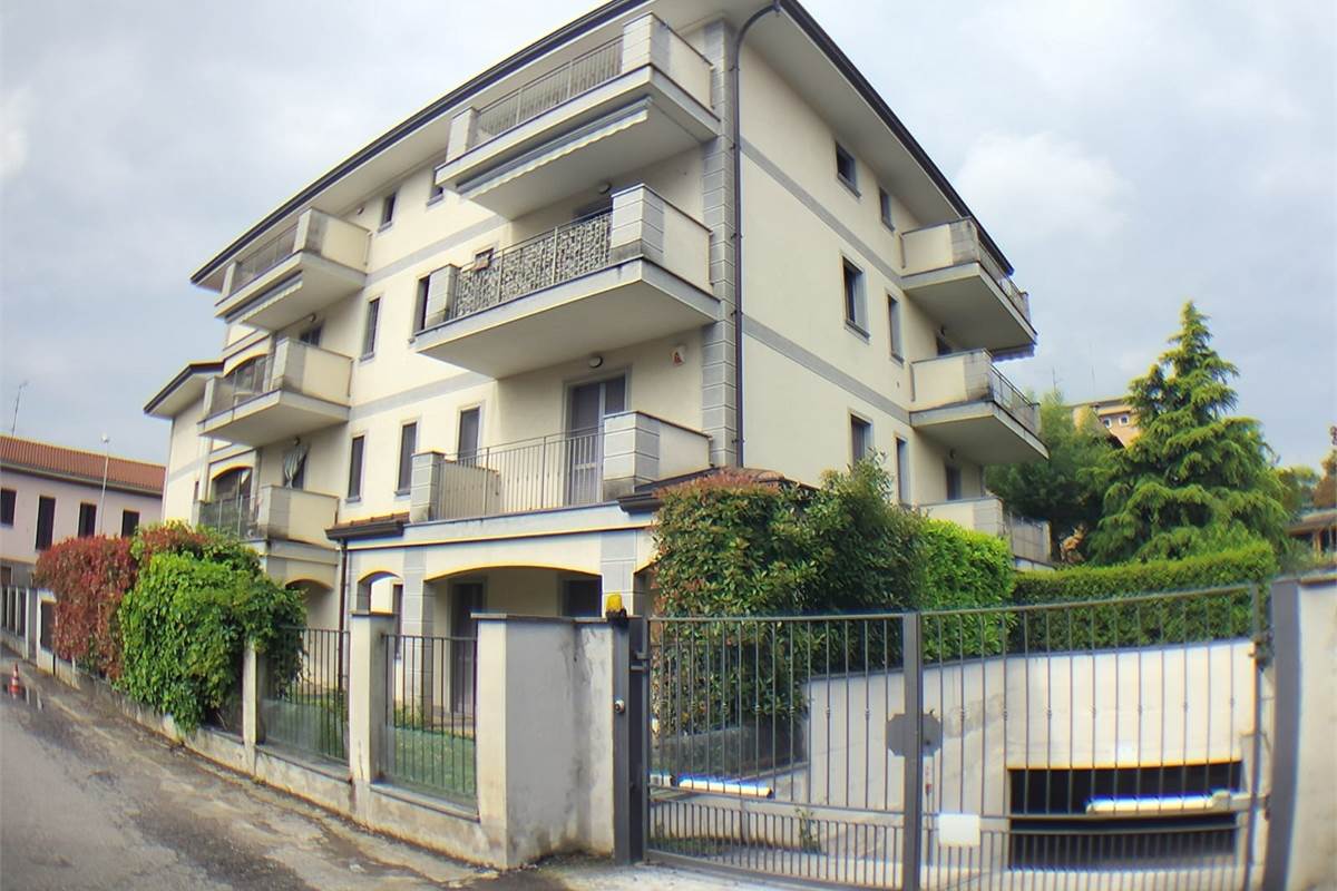 4 o più locali In Vendita a Seveso