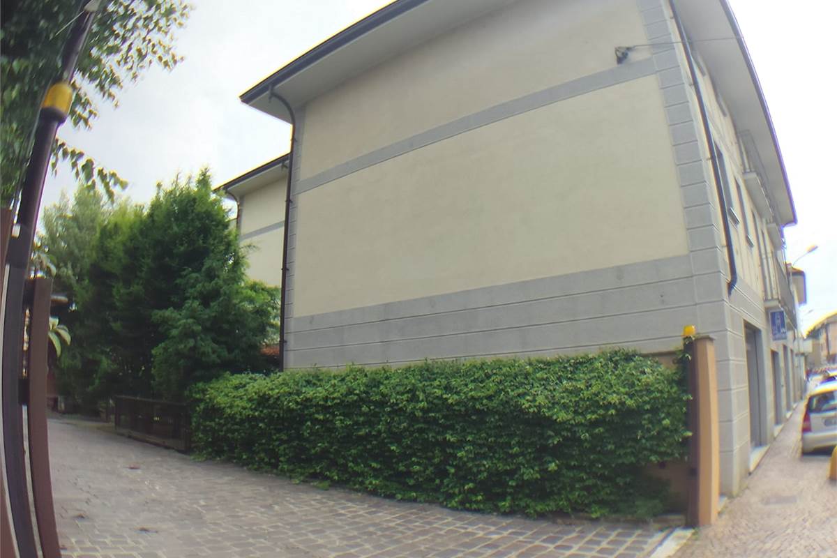 4 o più locali In Vendita a Seveso