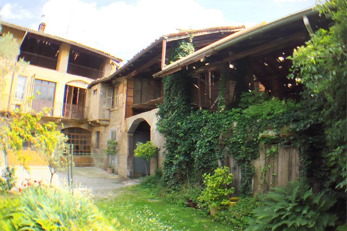 Rustico/Casale In Vendita a Rovellasca
