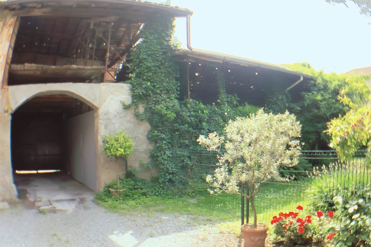 Rustico/Casale In Vendita a Rovellasca