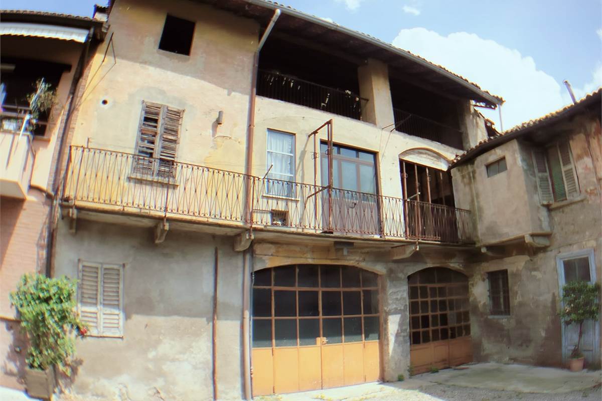 Rustico/Casale In Vendita a Rovellasca