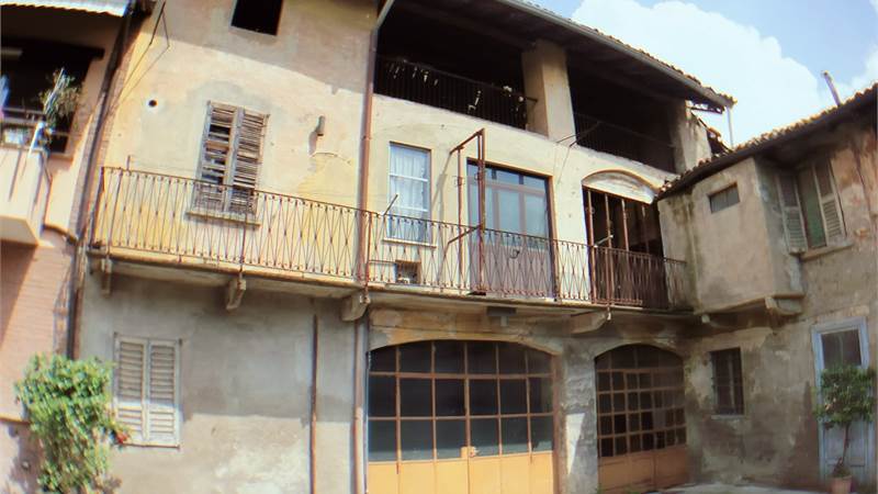 Rustico/Casale In Vendita a Rovellasca