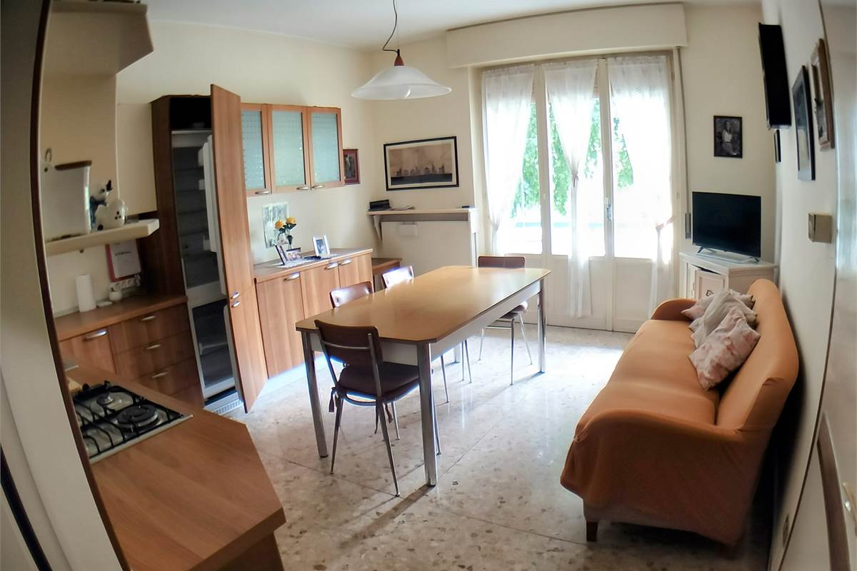 Villa Bifamiliare In Vendita a Rovellasca
