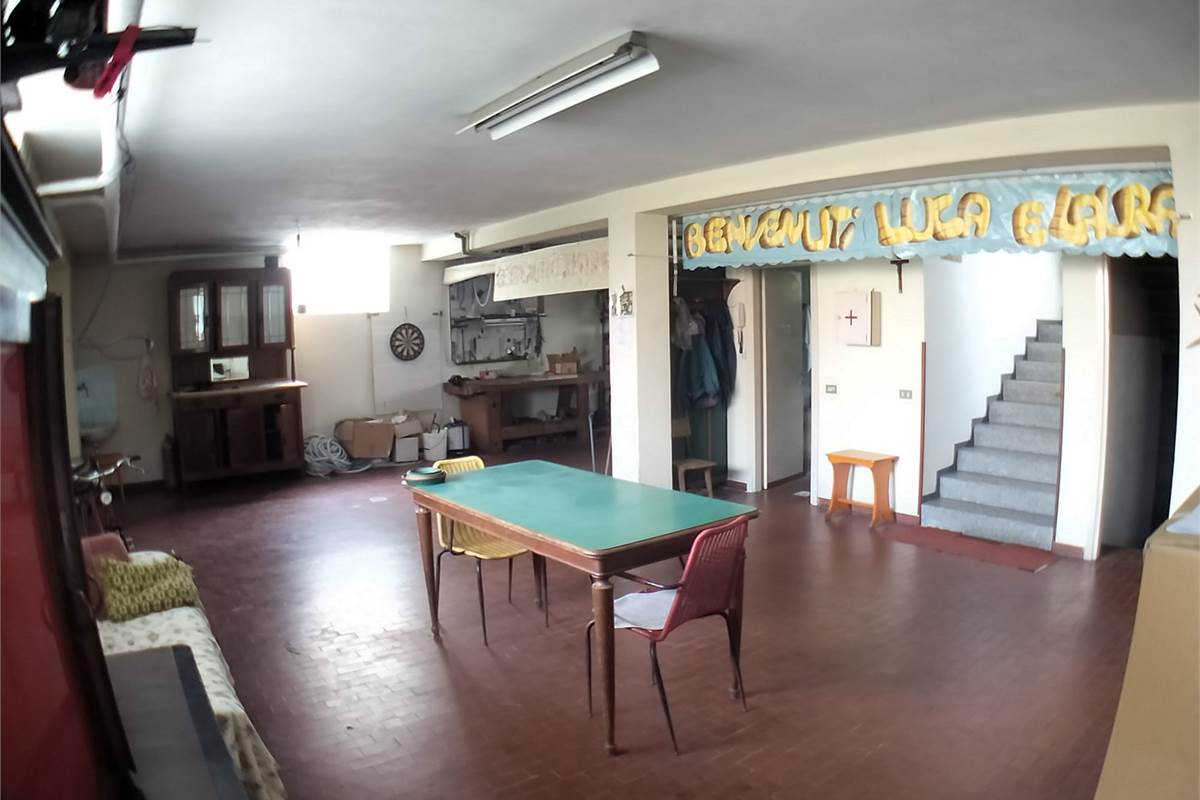 Villa Bifamiliare In Vendita a Rovellasca