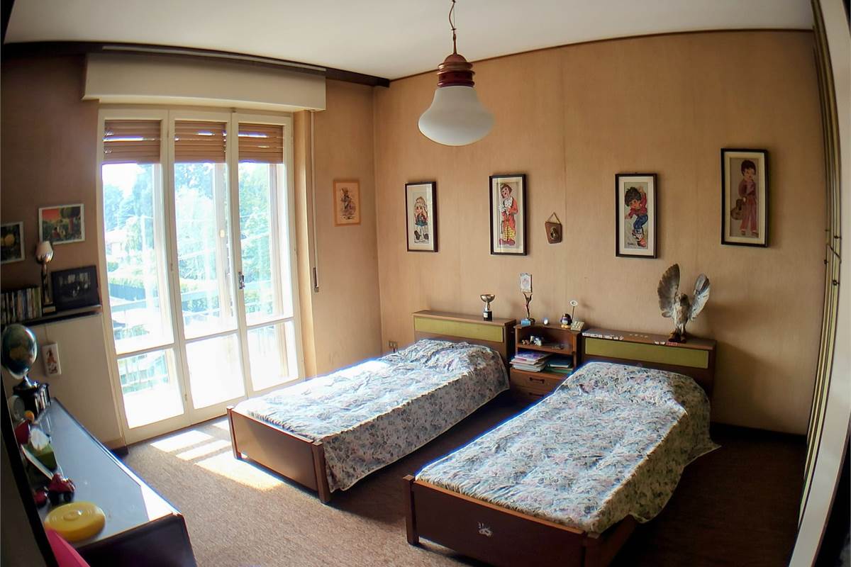 Villa Bifamiliare In Vendita a Rovellasca
