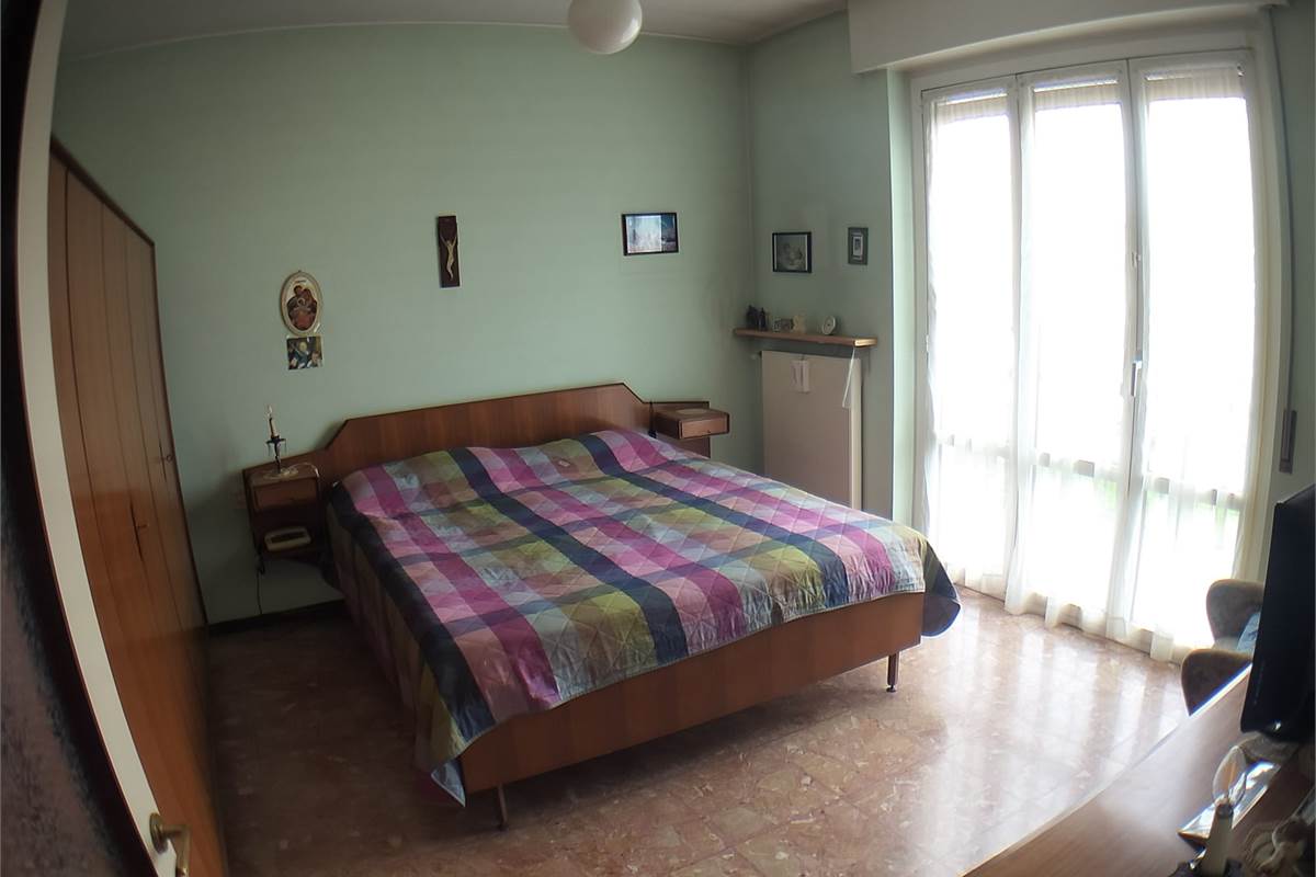Villa Bifamiliare In Vendita a Rovellasca