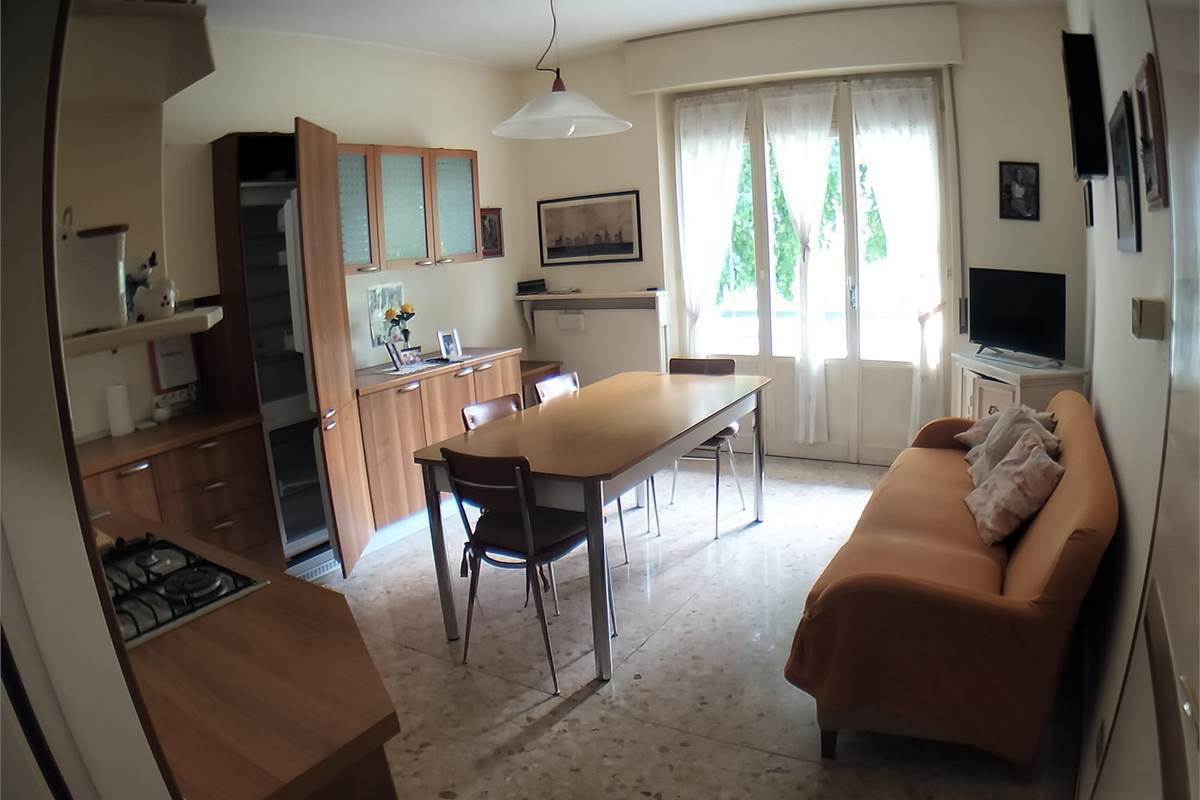 Villa Bifamiliare In Vendita a Rovellasca