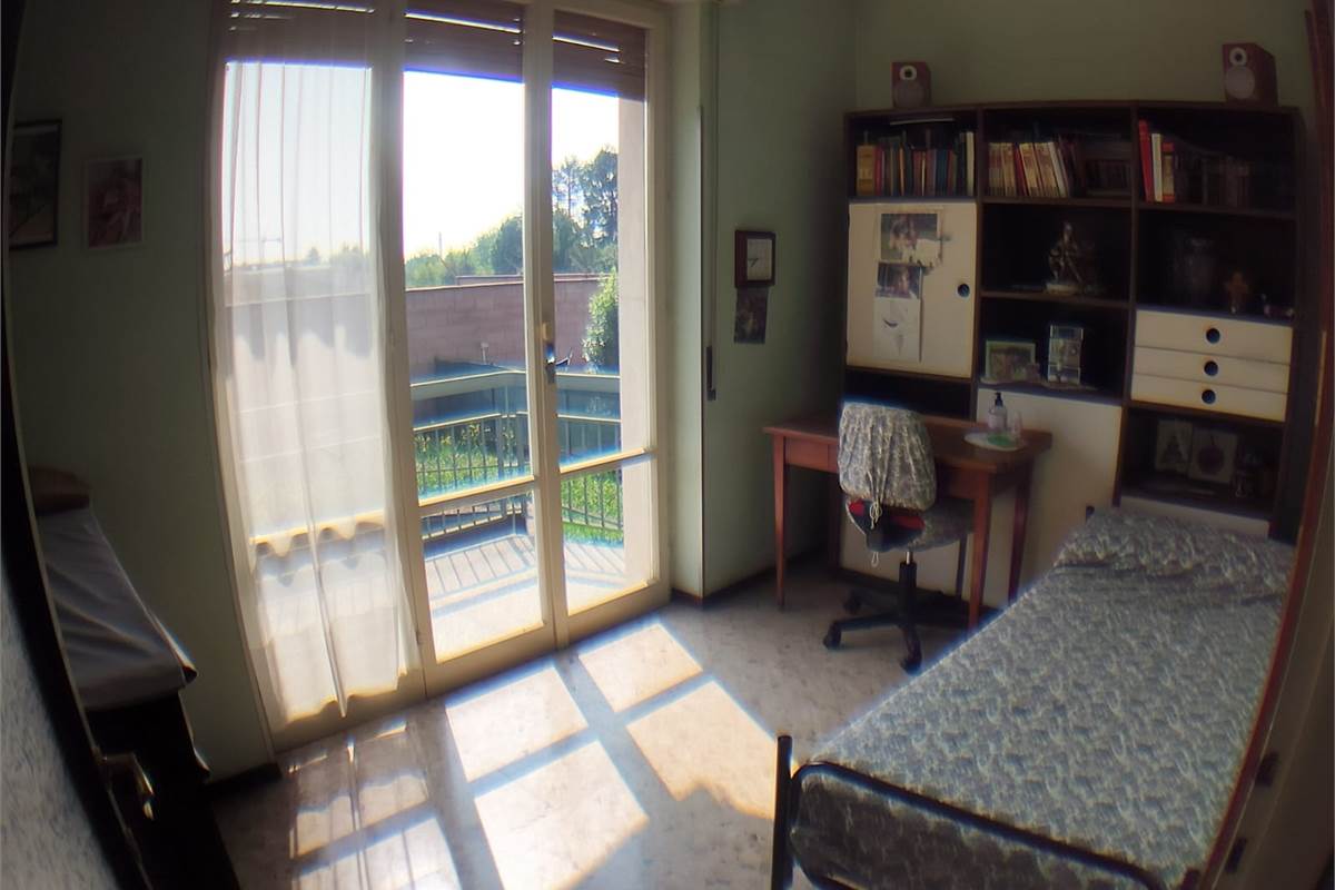 Villa Bifamiliare In Vendita a Rovellasca