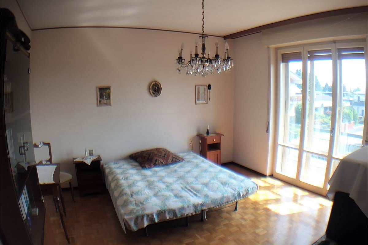 Villa Bifamiliare In Vendita a Rovellasca