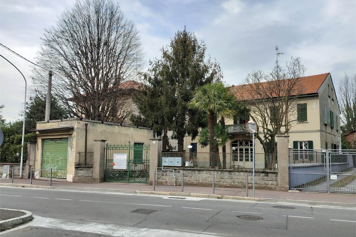 Villa In Vendita a Rovellasca