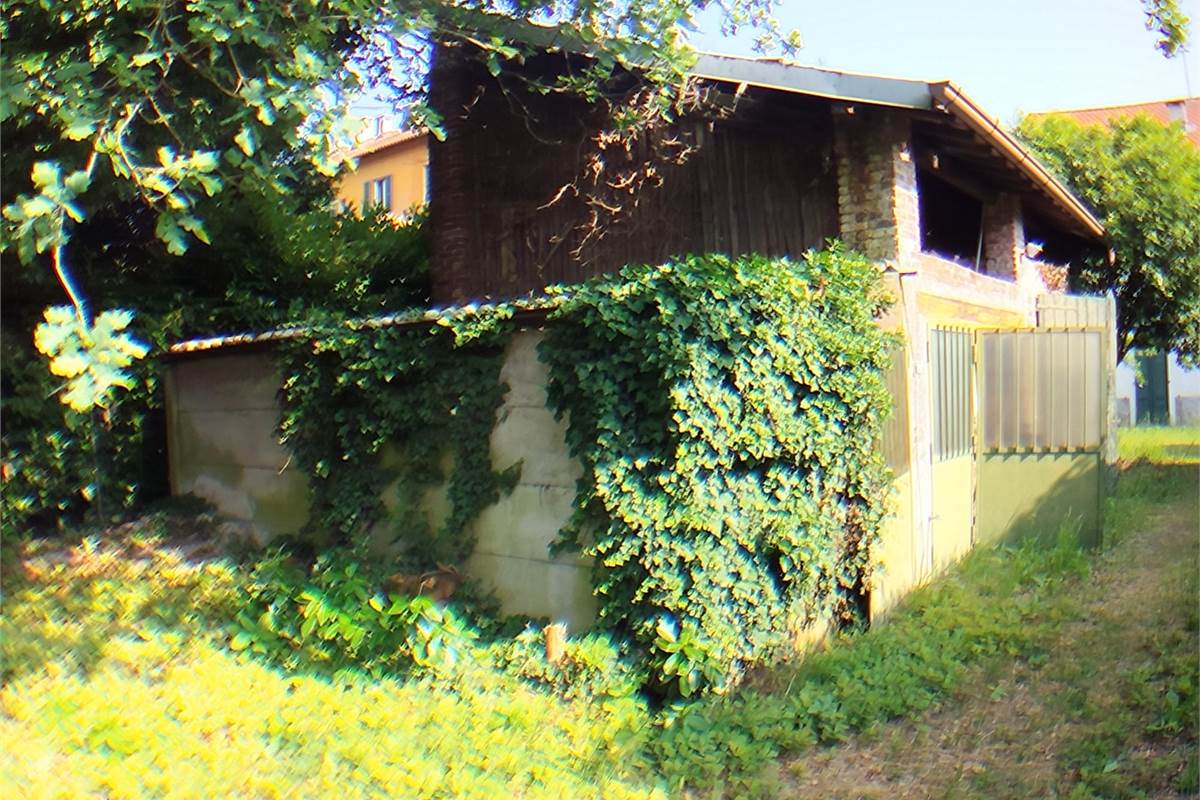 Villa In Vendita a Rovellasca