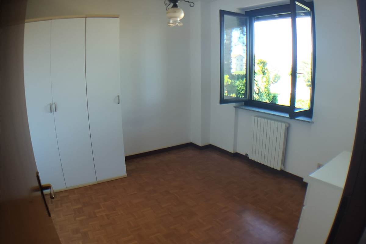 Porzione Villa In Affitto a Rovellasca