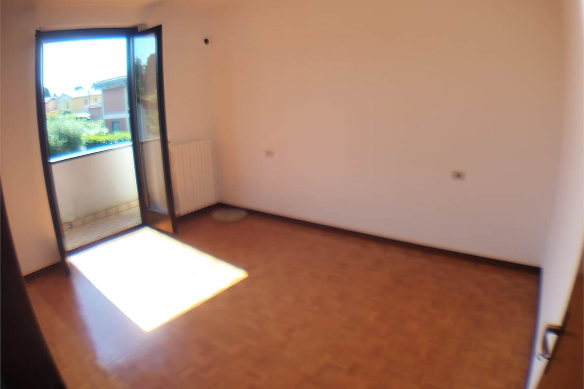 Porzione Villa In Affitto a Rovellasca