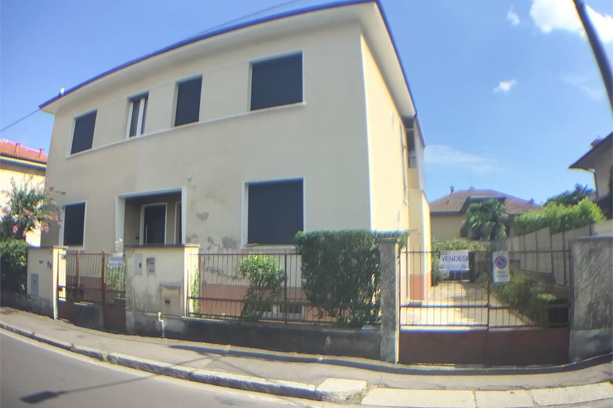 Porzione Villa In Vendita a Rovello Porro