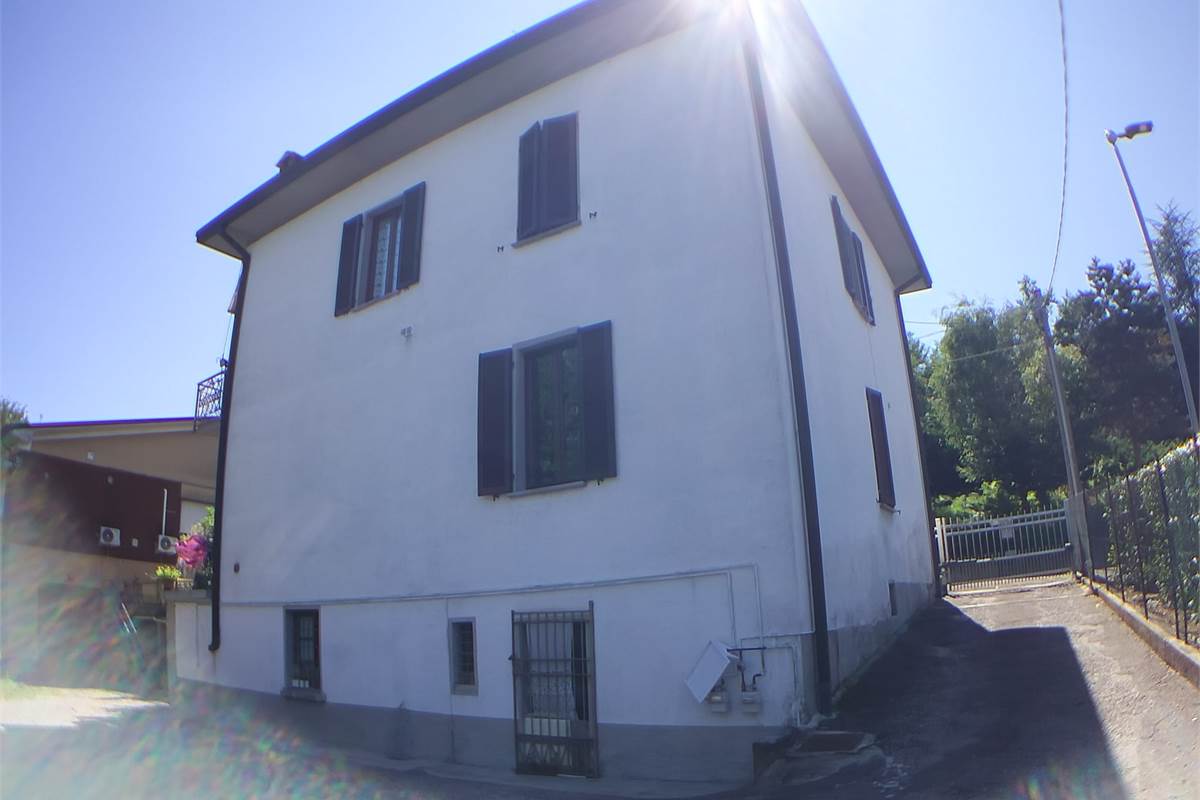 Villa In Vendita a Cermenate
