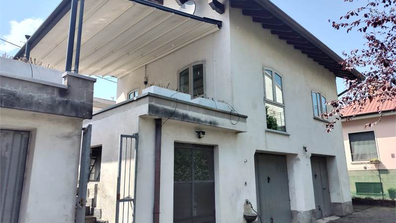 Casa singola In Vendita a Rovellasca