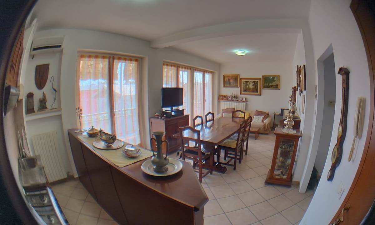 2 locali In Vendita a Rovellasca