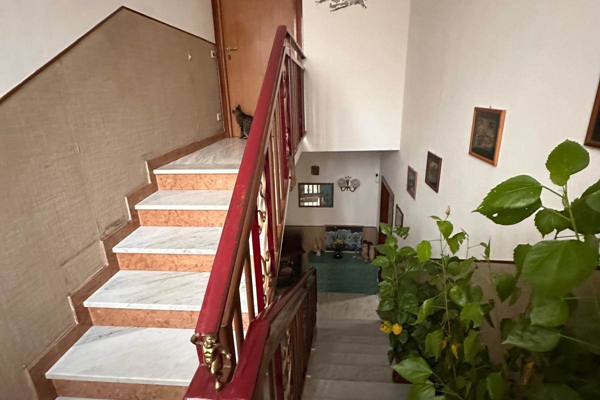 Villa In Vendita a Rovellasca