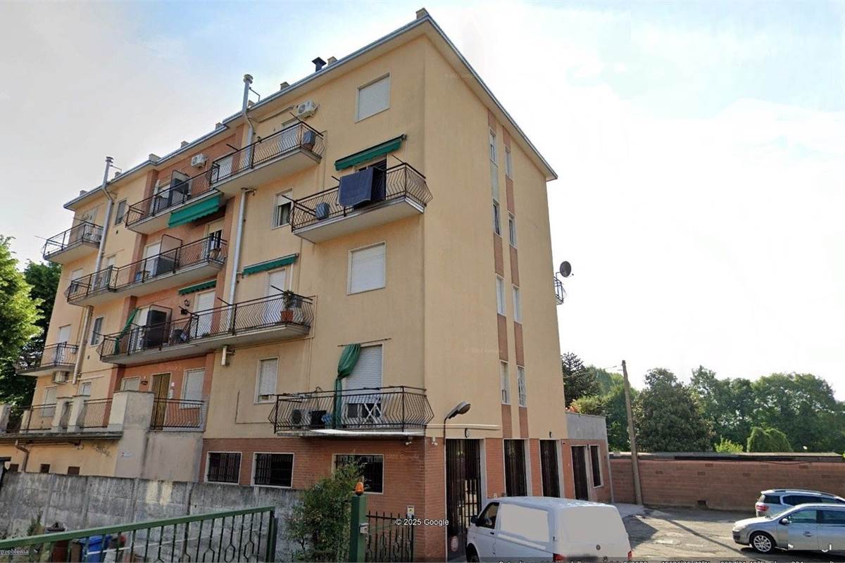 Magazzino In Vendita a Limbiate