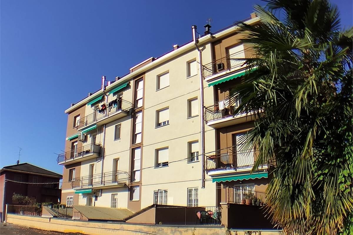 Magazzino In Vendita a Limbiate