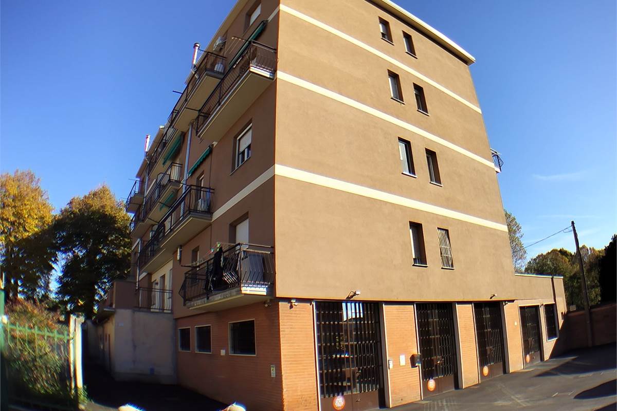 Magazzino In Vendita a Limbiate