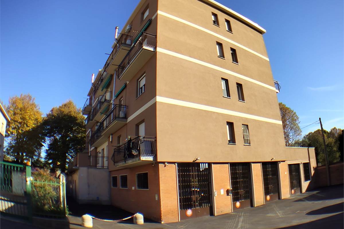 Magazzino In Vendita a Limbiate