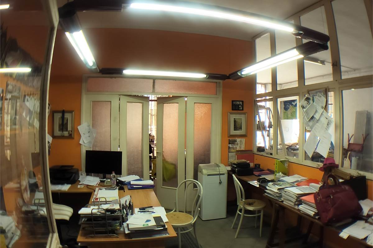 Magazzino In Vendita a Limbiate