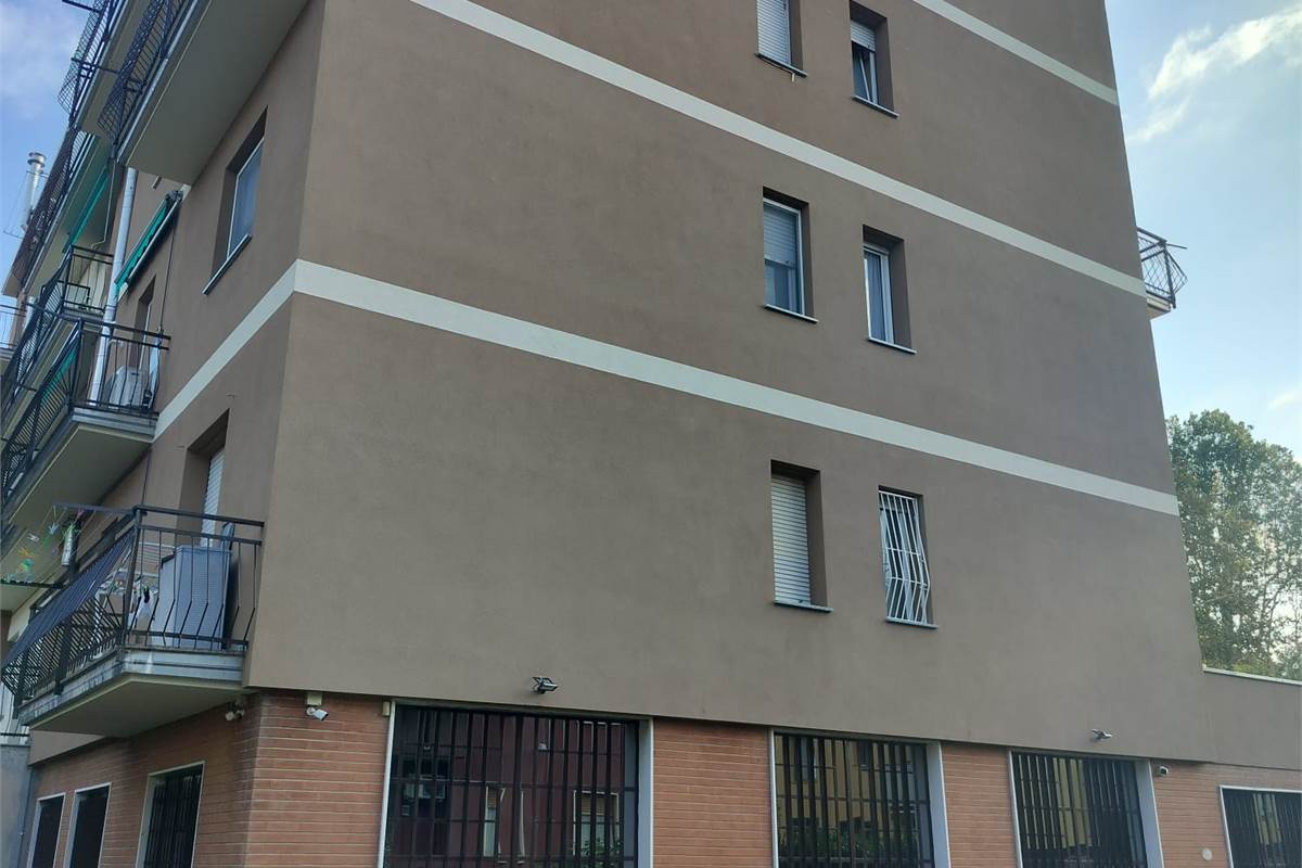 Magazzino In Vendita a Limbiate