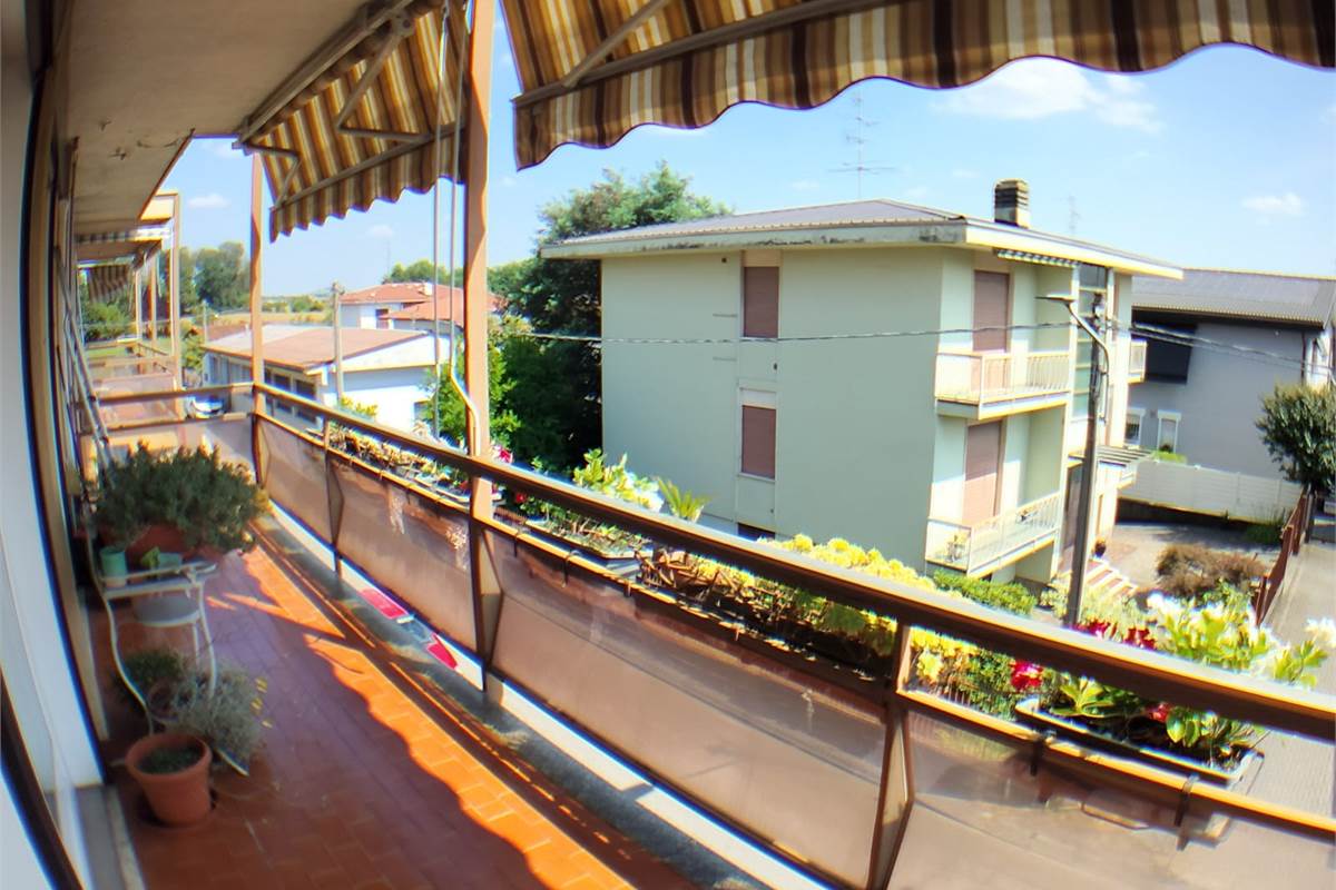 2 locali In Vendita a Rovellasca