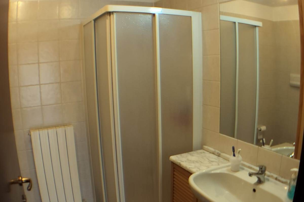 2 locali In Vendita a Rovellasca