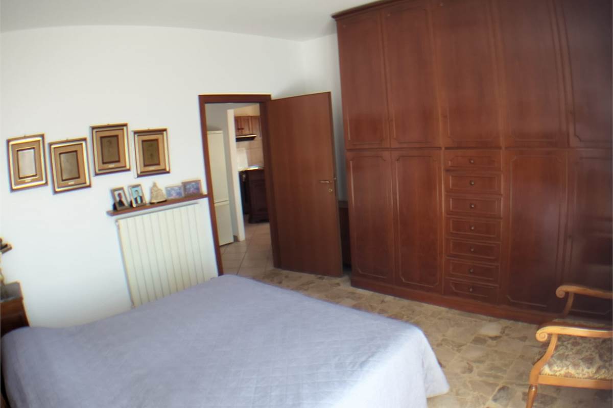 2 locali In Vendita a Rovellasca