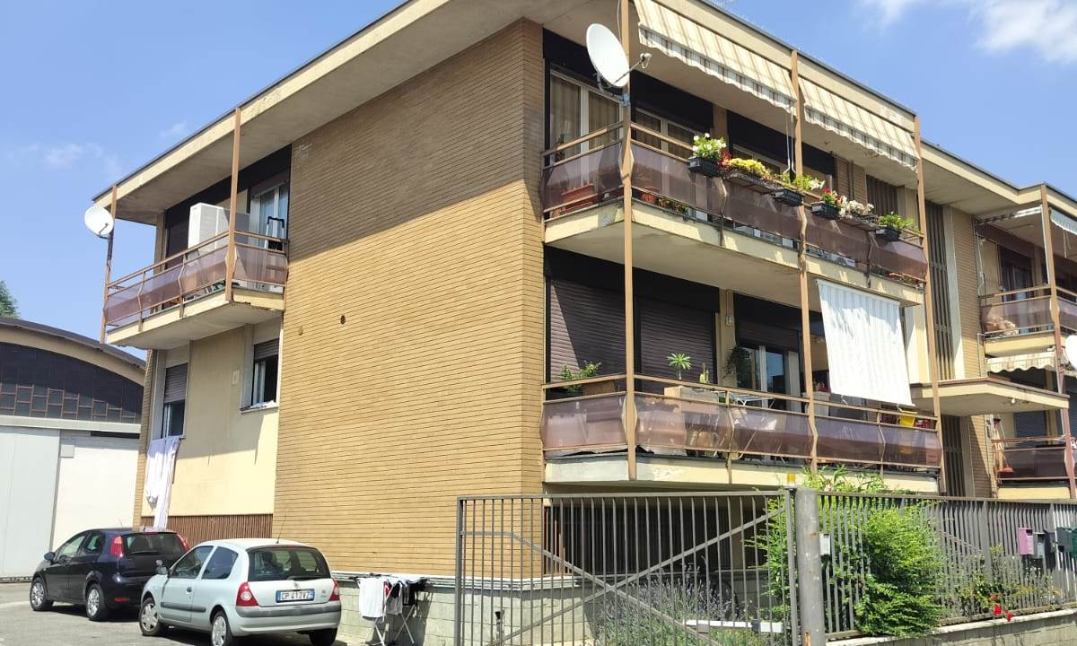 2 locali In Vendita a Rovellasca