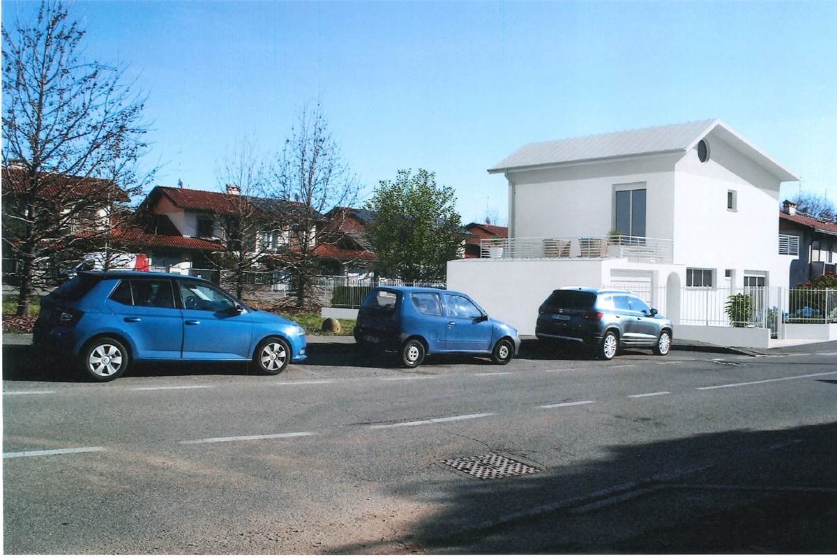 Villa In Vendita a Rovellasca