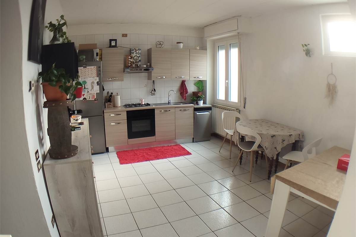 2 locali In Vendita a Rovellasca