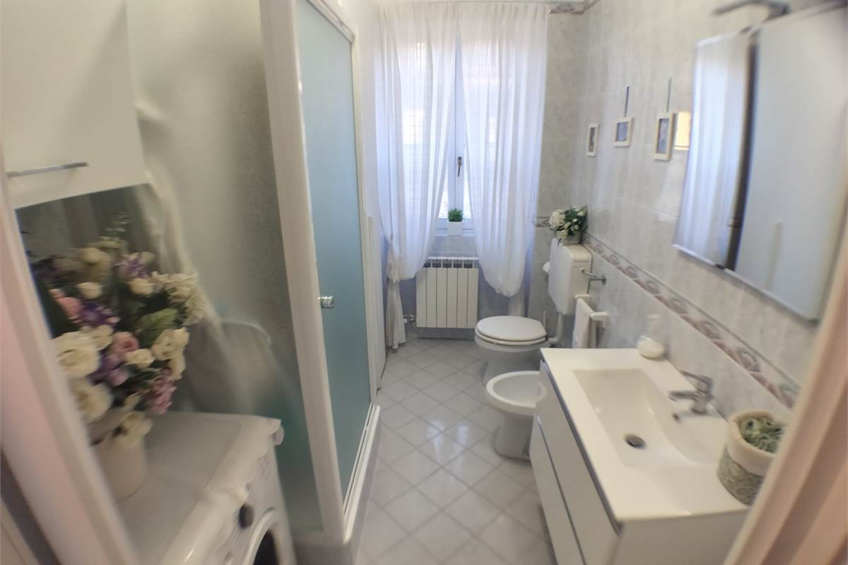 2 locali In Vendita a Rovellasca