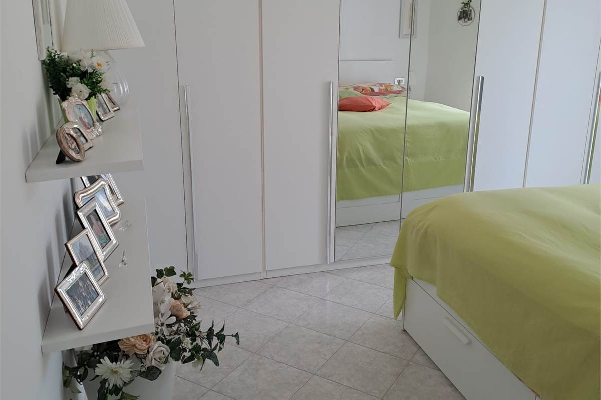 2 locali In Vendita a Rovellasca