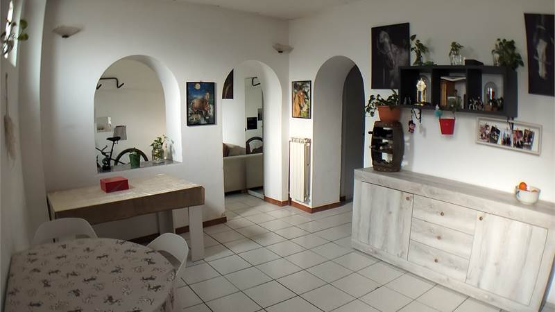 2 locali In Vendita a Rovellasca