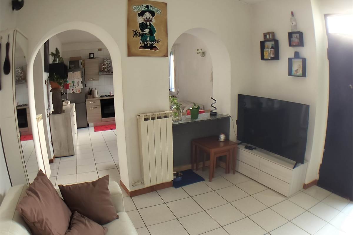 2 locali In Vendita a Rovellasca