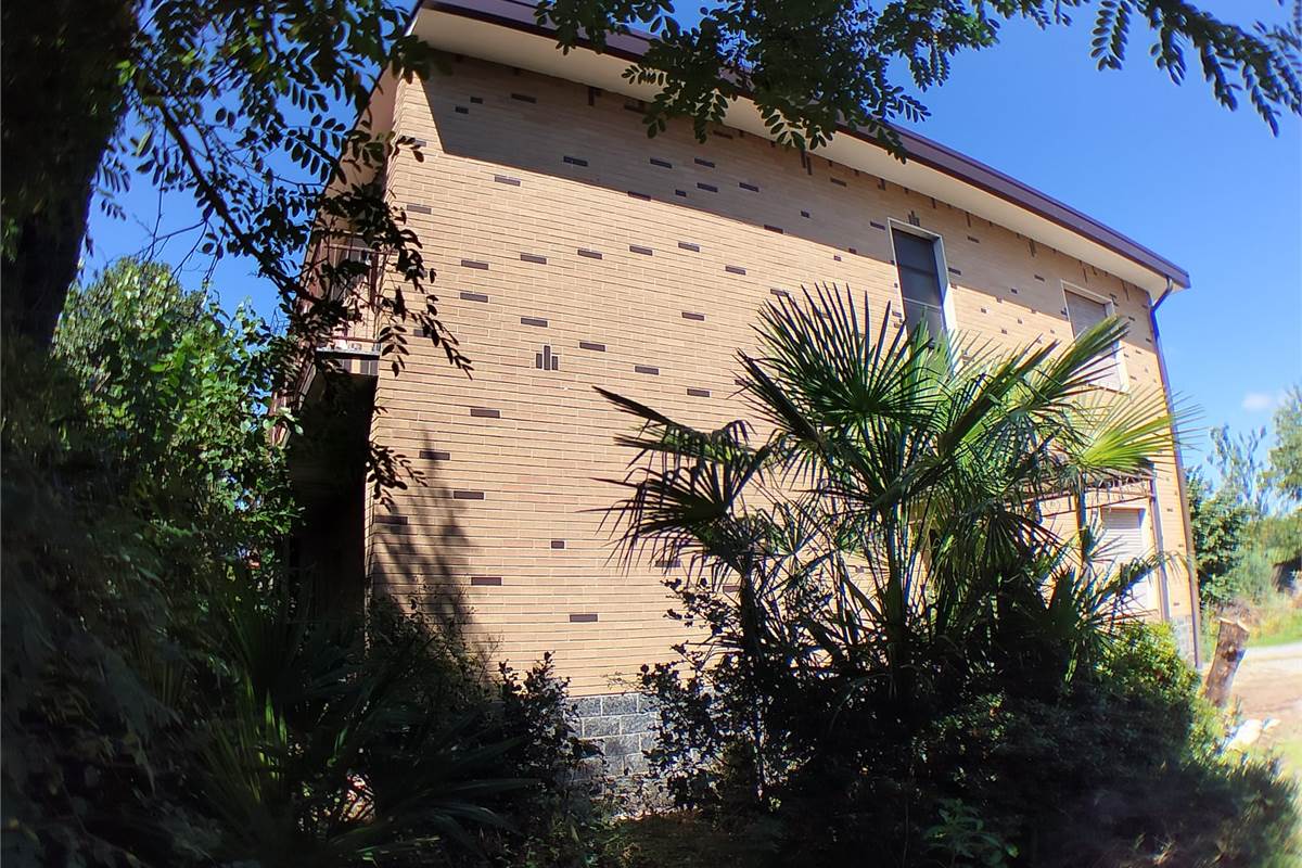 Casa singola In Vendita a Rovellasca
