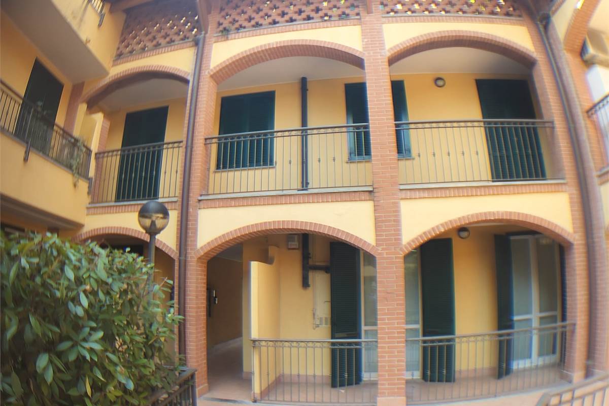 4 o più locali In Vendita a Cermenate