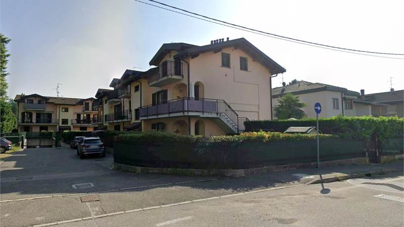 3 locali In Vendita a Bulgarograsso