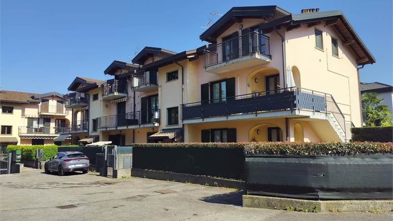 3 locali In Vendita a Bulgarograsso