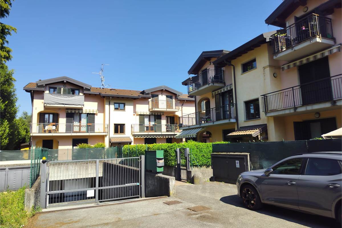 3 locali In Vendita a Bulgarograsso